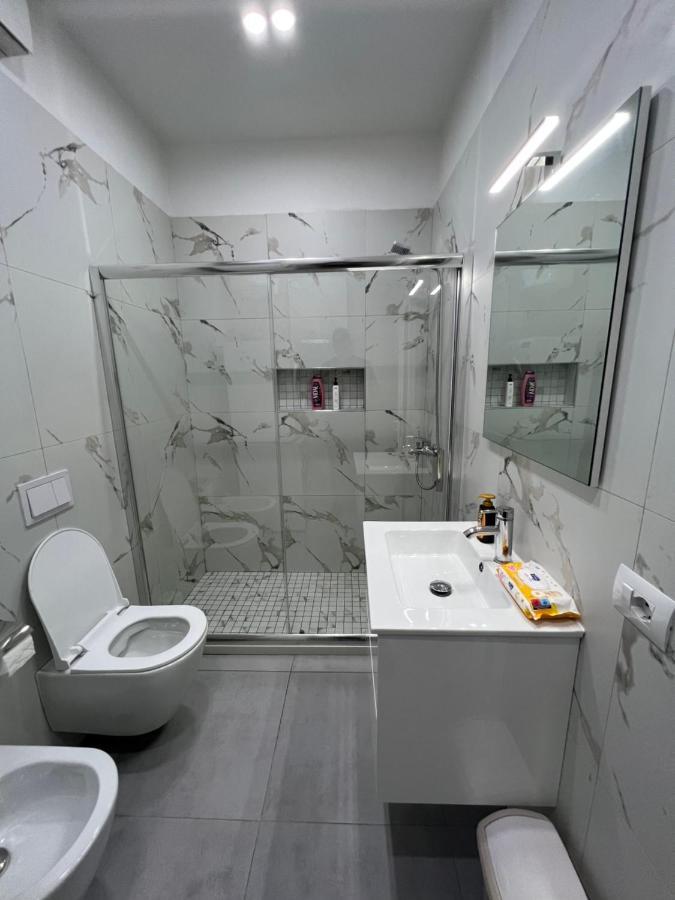 Gersi'S Daily Apartament Apartman Tirana Kültér fotó