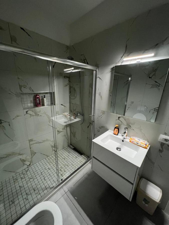 Gersi'S Daily Apartament Apartman Tirana Kültér fotó